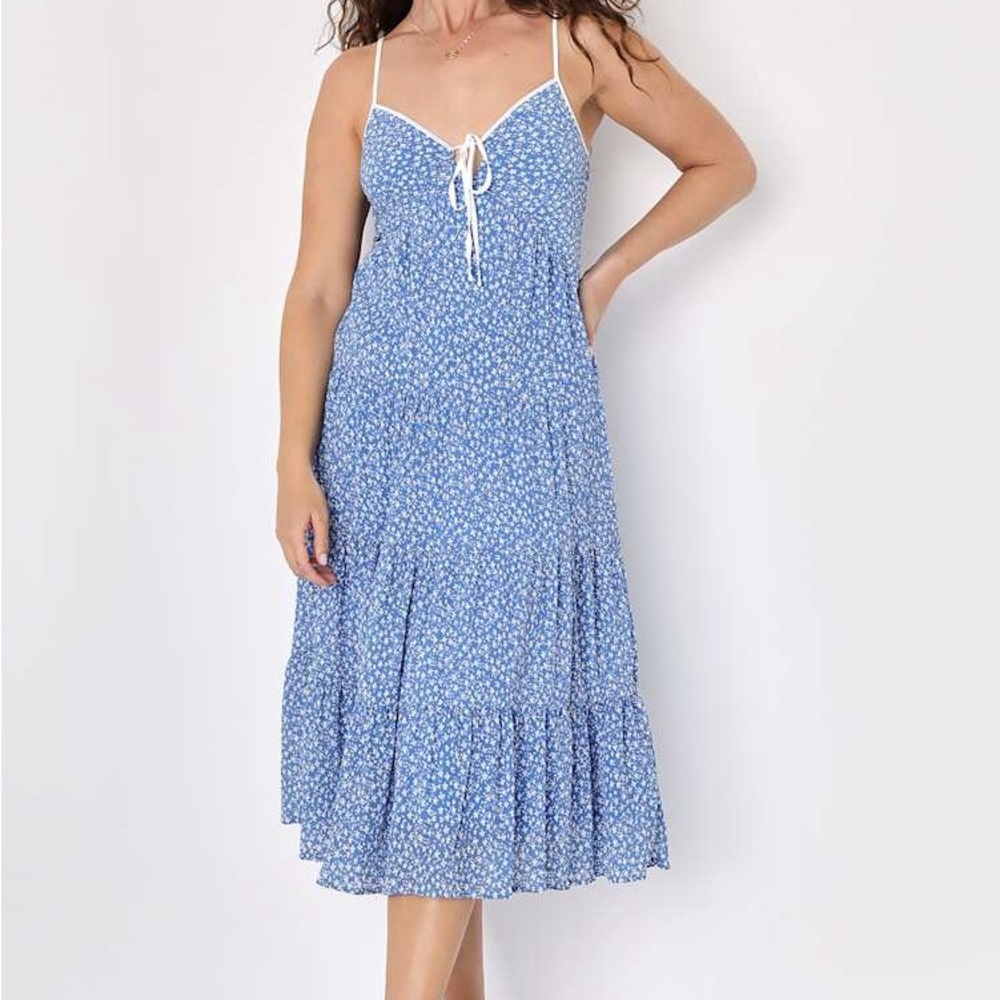 Lulu's Blue Floral Midi Dress